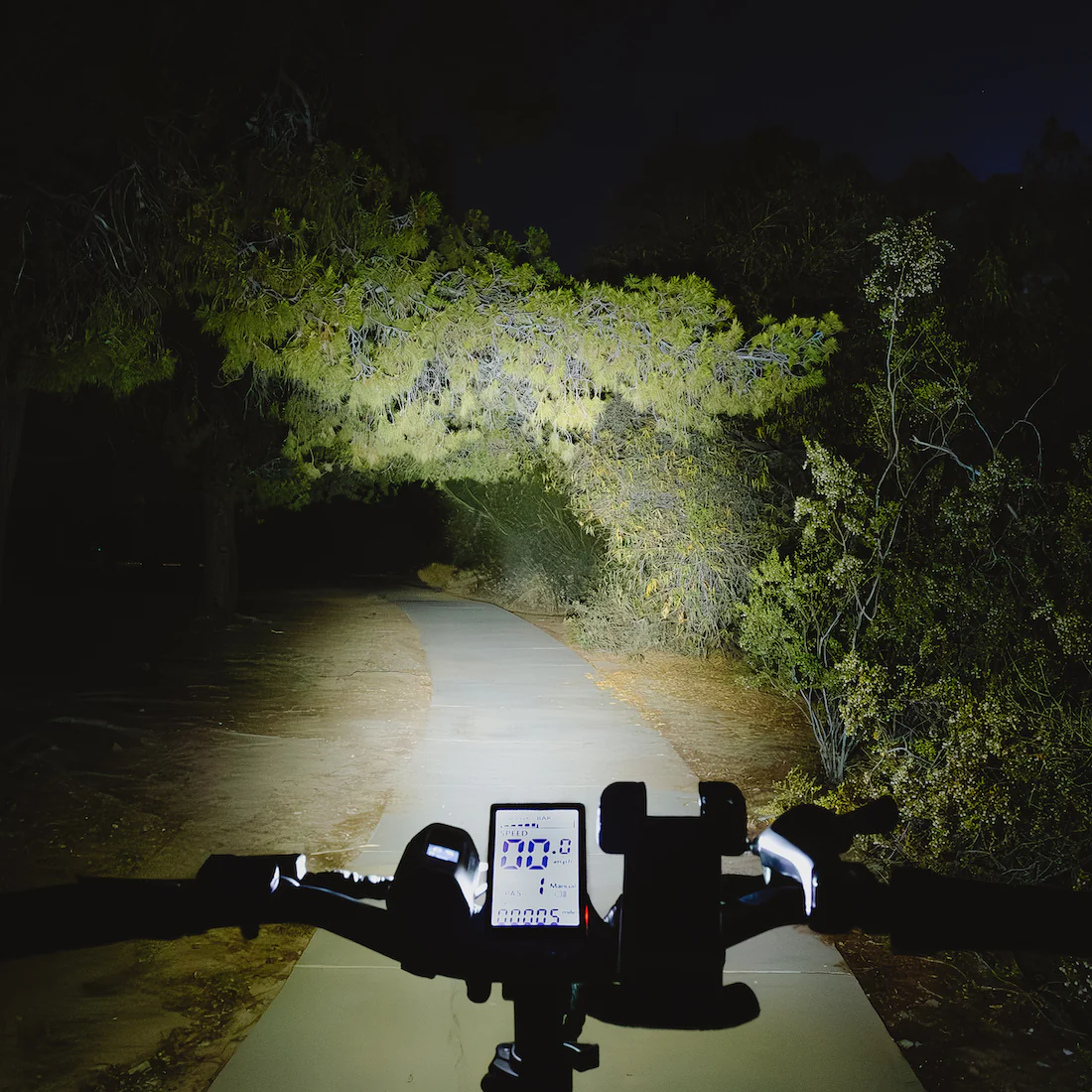 Beacon Light with Power Bank - Image 2