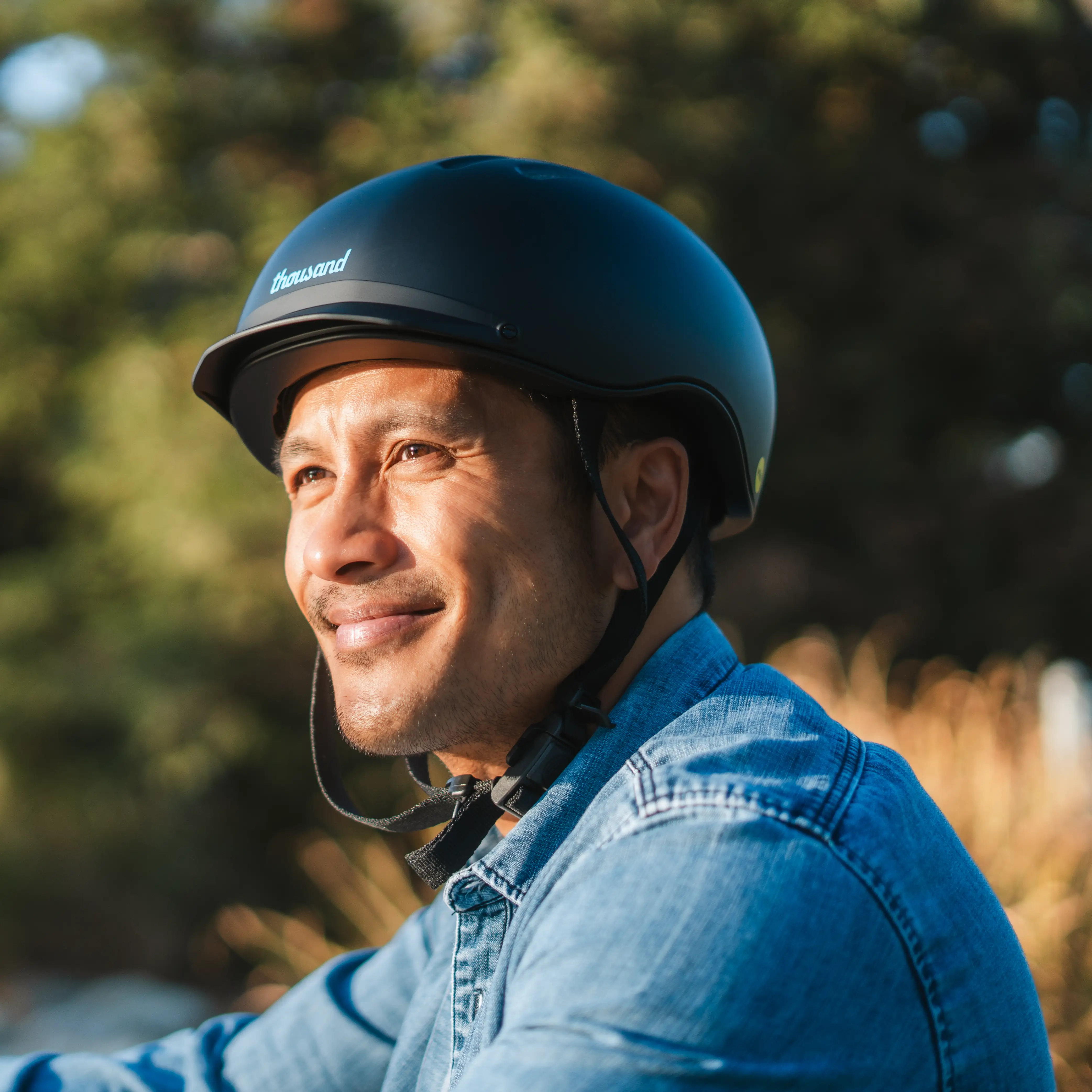 Thousand Chapter MIPS Helmet - Lectric Black - Image 12