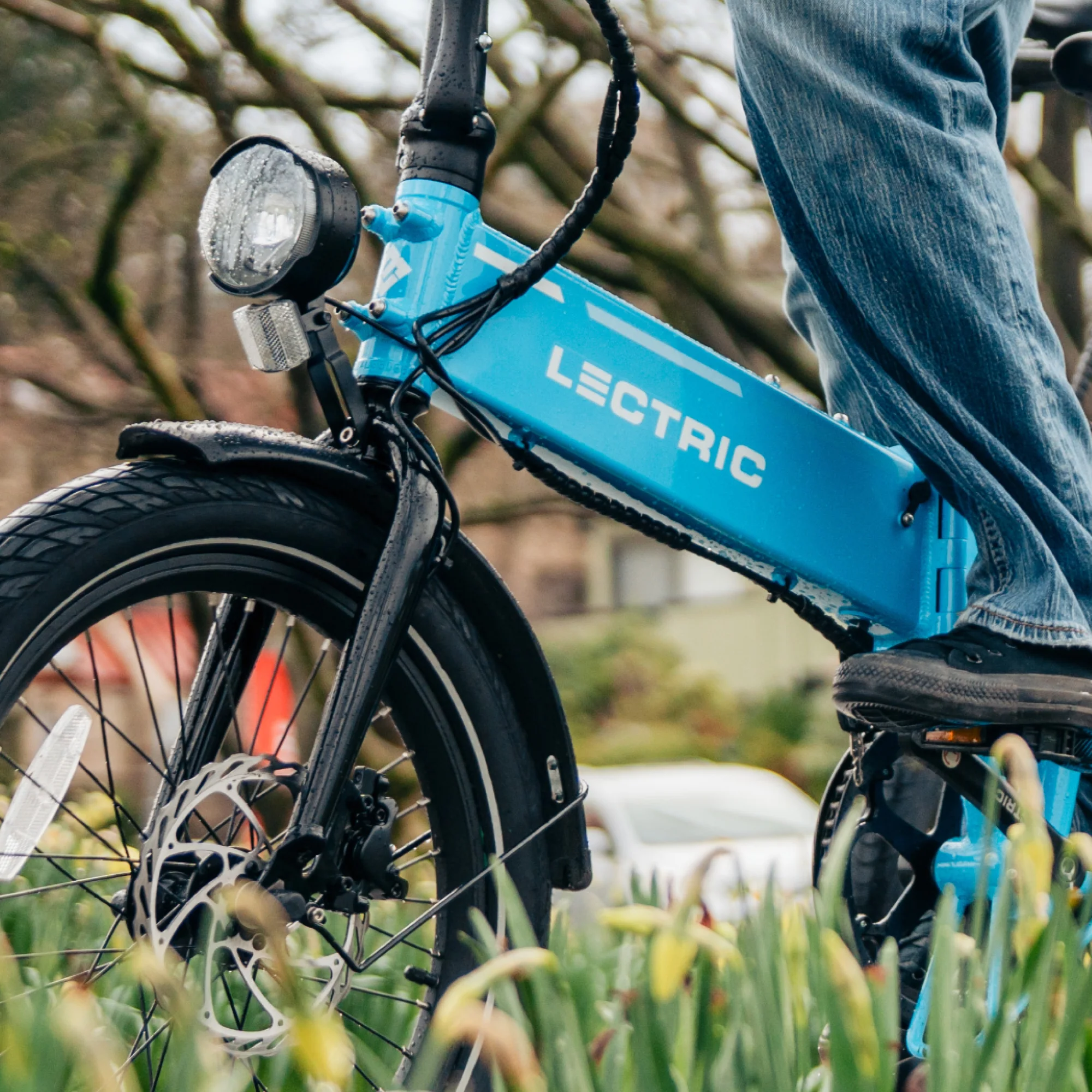 XP Lite2 Arctic White eBike [CA] - Image 5