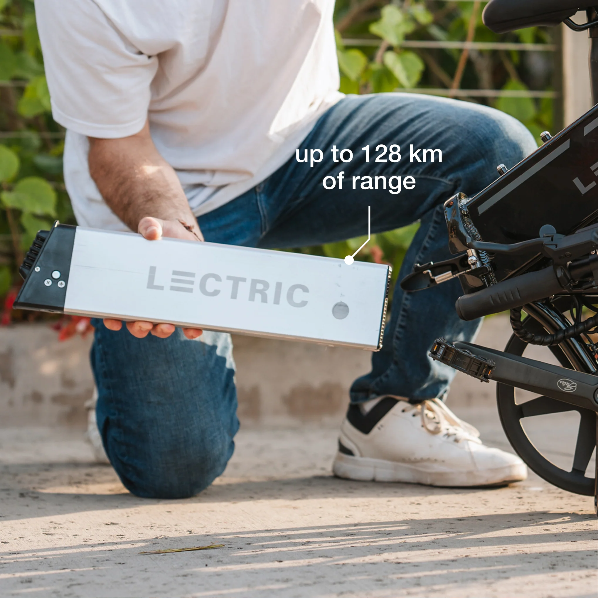 XP Lite2 Arctic White eBike [CA] - Image 10