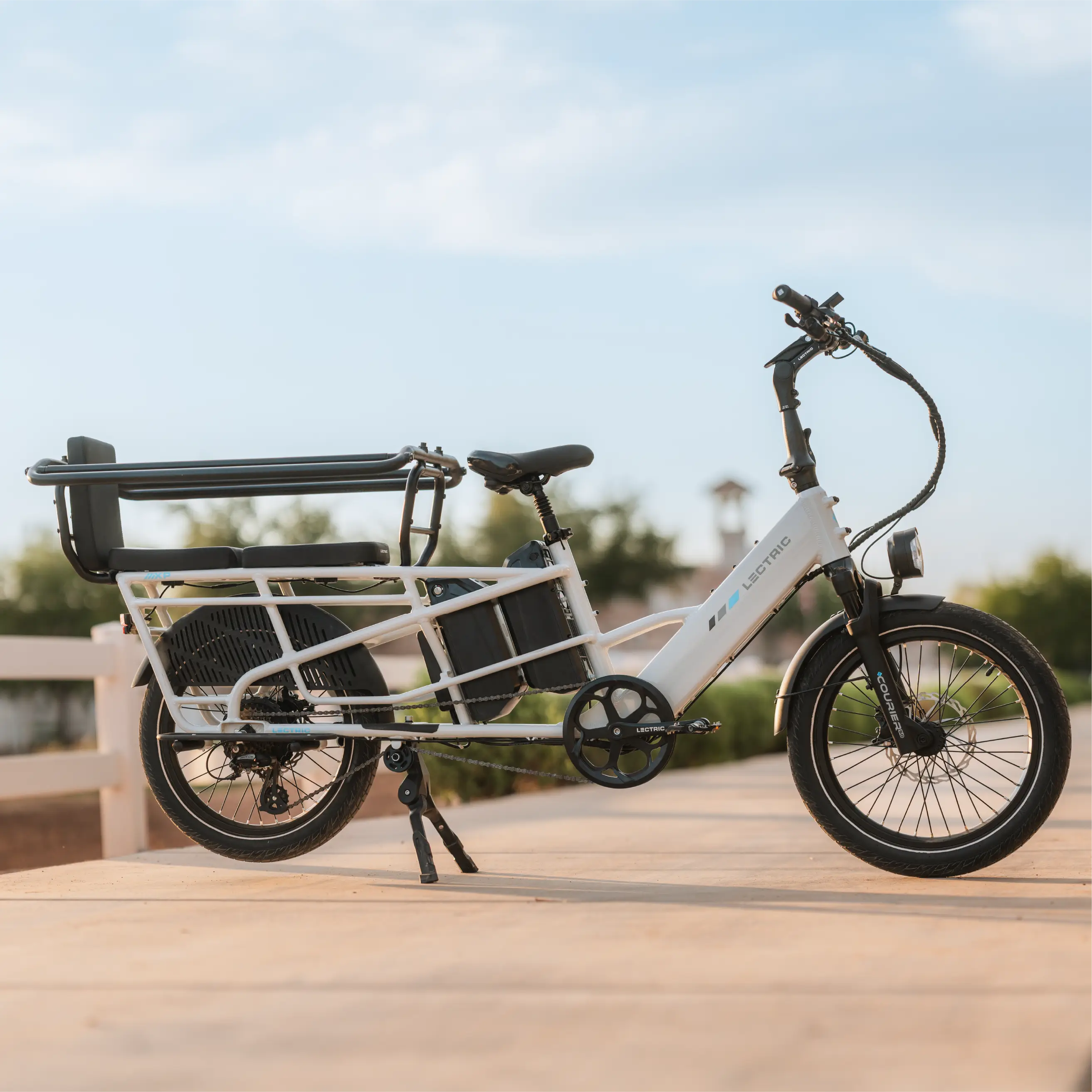 XPedition2 Stratus White Dual-Battery + FREE Running Boards, Cushions, Elite Headlight, Suspension Seat Post, Orbitor ($545 Value) - Image 4